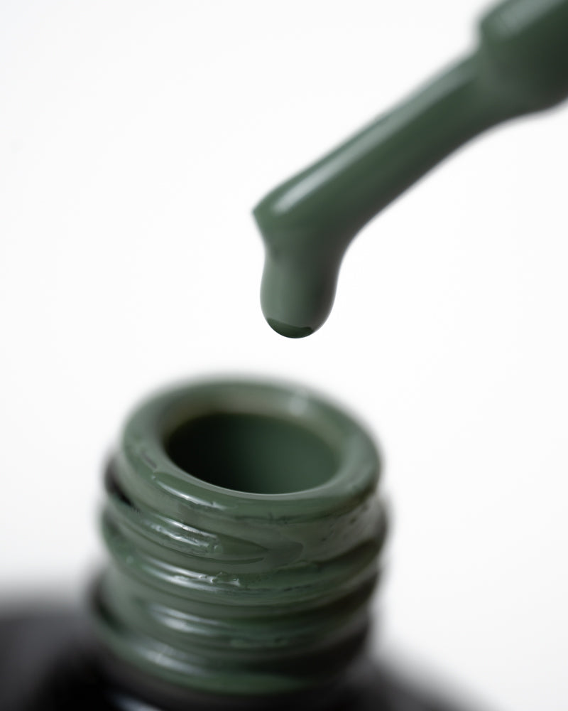 CRETU Professional Gel Polish UV/LED, 7,3 ml (0.25 fl. oz) Green G#18 image 2